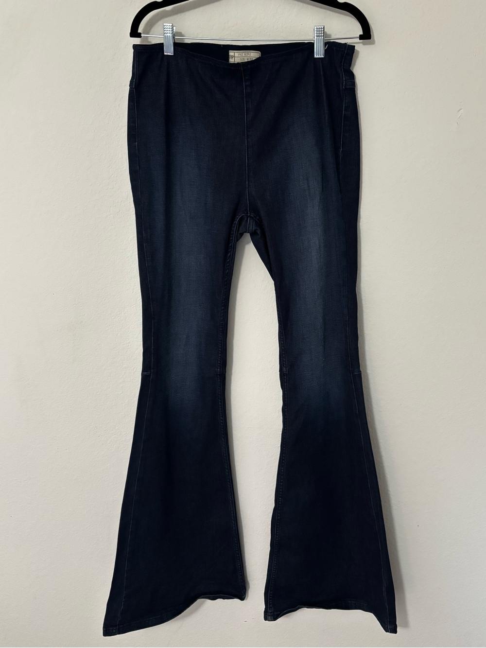 Free People Pull On Flare Jeans Dark Indigo Size 31 Wide Leg Bell Bottom EUC